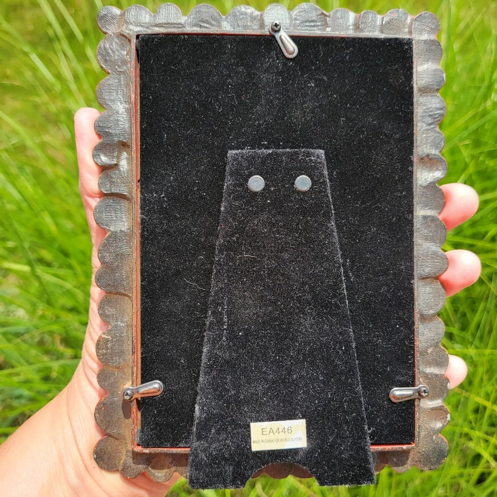 Red Button Metal Picture Frame ~ Rustic ~ Farmhouse ~ Cottage ~ est 5x7
